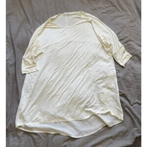 Color Me‎ Red White Sheer Wide Curved Neck 3/4 Sleeve Long Back Shirt Womens